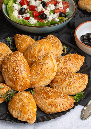 Tiropitakia Kourou (Griechische Schafskäse-Teigtaschen) - Küchenmomente