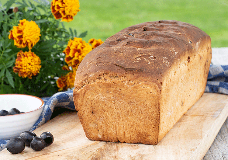 Herzhaftes Käse-Speck-Oliven-Brot - Küchenmomente