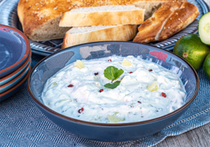 Joghurt-Dip zum Grillen