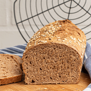 Vollkornbrot in der Kastenform gebacken