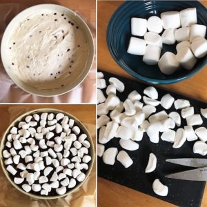 Zubereitungs Johannisbeerkuchen mit Marshmallow-Topping