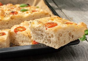 Fladenbrot Focaccia frisch aus dem Ofen