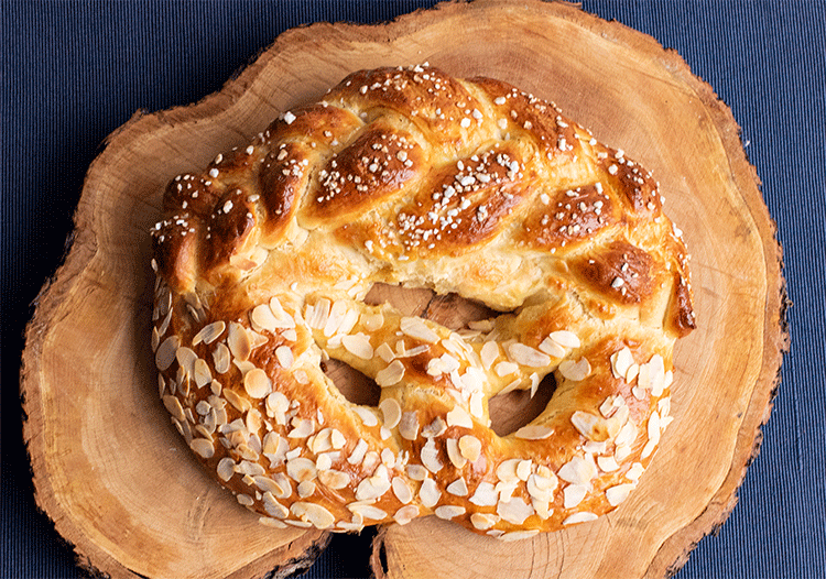 Neujahrsbrezel mit Vorteig