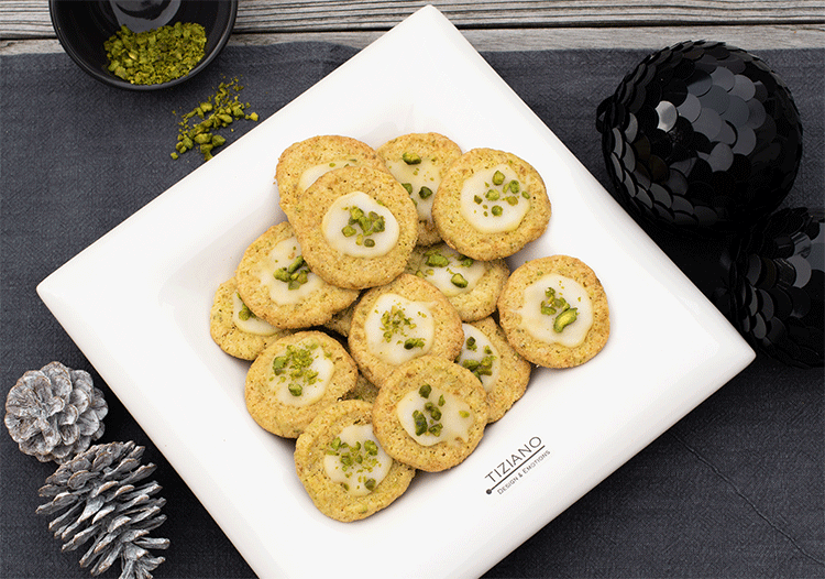 Weihnachtsplätzchen mit Pistazien und Orangen-Note
