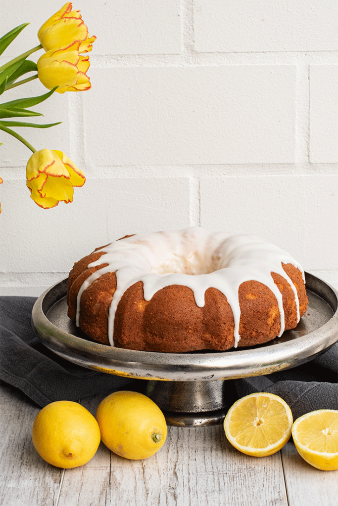 Zitronen-Gugelhupf - Küchenmomente Zitronen-Gugelhupf - Küchenmomente