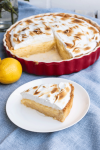 Anschnitt Zitronen Tarte mit Meringue