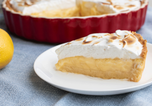 Anschnitt Lemon Tarte Meringue