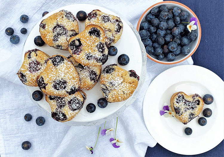 Financiers aux myrtilles - Kleine Mandelkuchen mit Blaubeeren aus ...