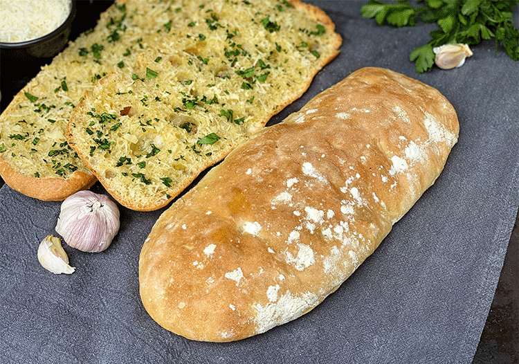 Ciabatta mit und ohne Knoblauch-Topping