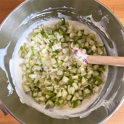 Frischkäse-Creme mit Apfelstücken