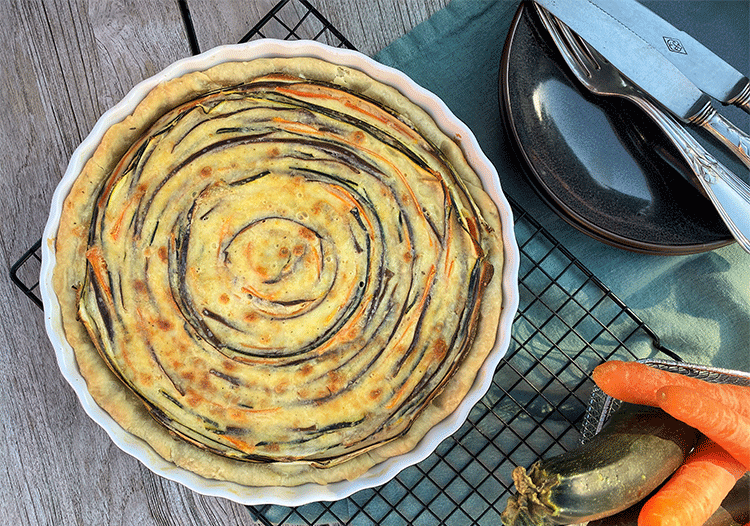 Vegetarische Tarte mit Spiralmuster