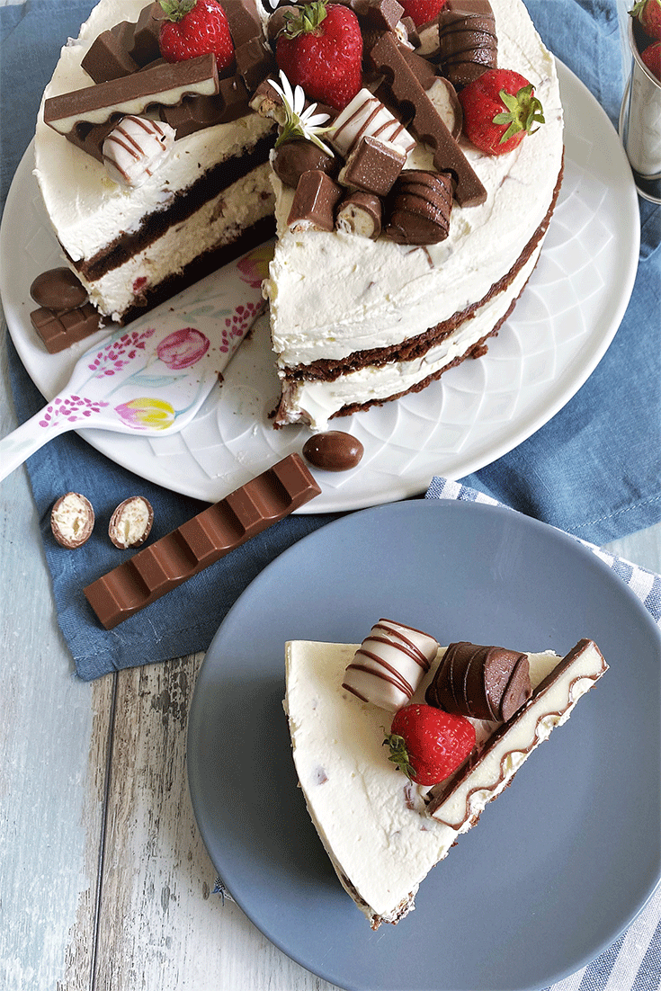 Kinder Schokolade Torte mit Erdbeeren - Küchenmomente