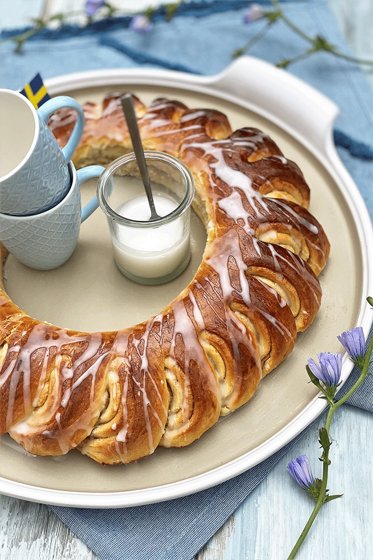 Zimtschnecken als Sonne zum Zupfen