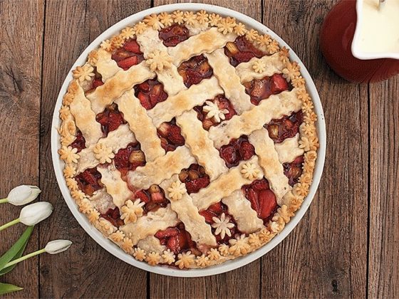 Pie mit Rhabarber und Erdbeeren