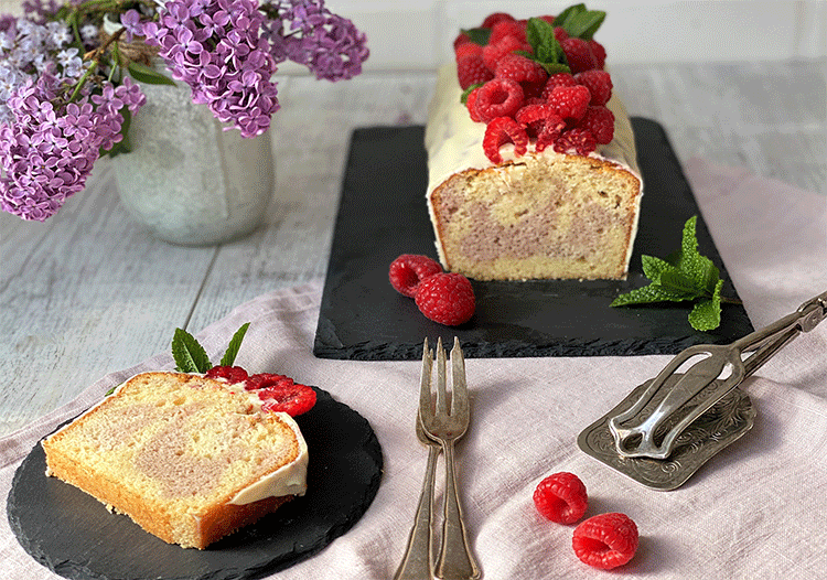 Marmorkuchen mit Himbeeren aus Frankreich