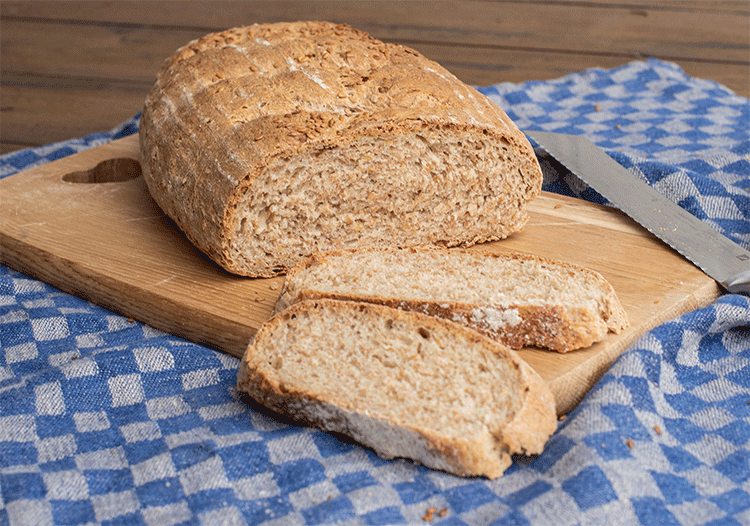 Einfaches Joghurtbrot mit Leinsamen und wenig Hefe