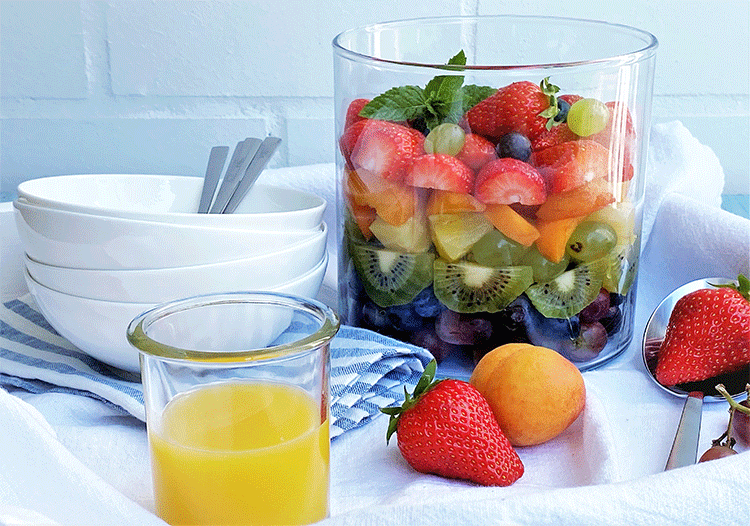 Obstsalat mit Orangen-Honig-Dressing