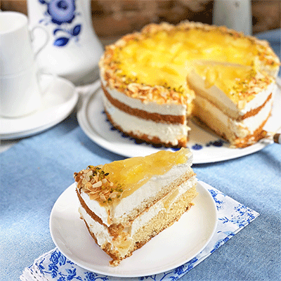 Anschnitt Ananas-Torte mit Mascarpone-Creme