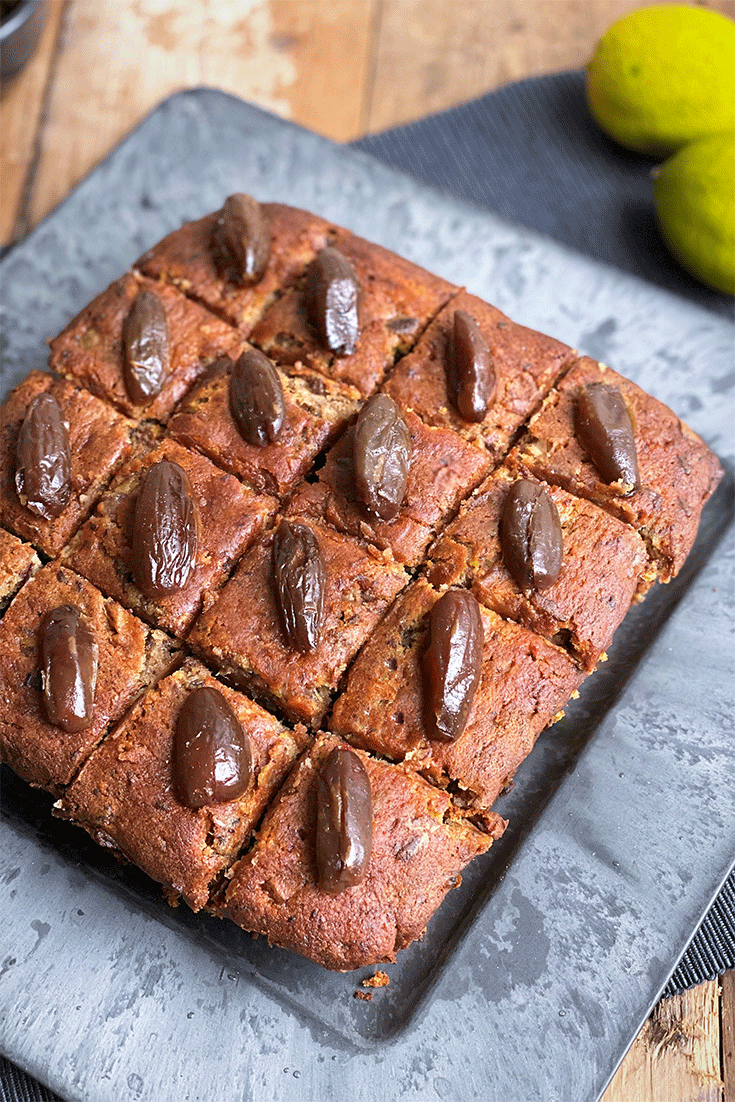 Date cake geschnitten