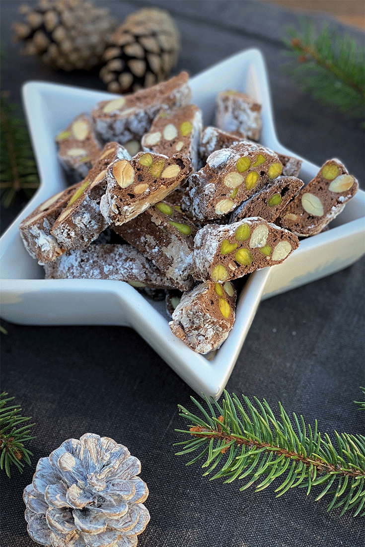 Cantuccini mit Schokolade, Pistazien und Mandeln