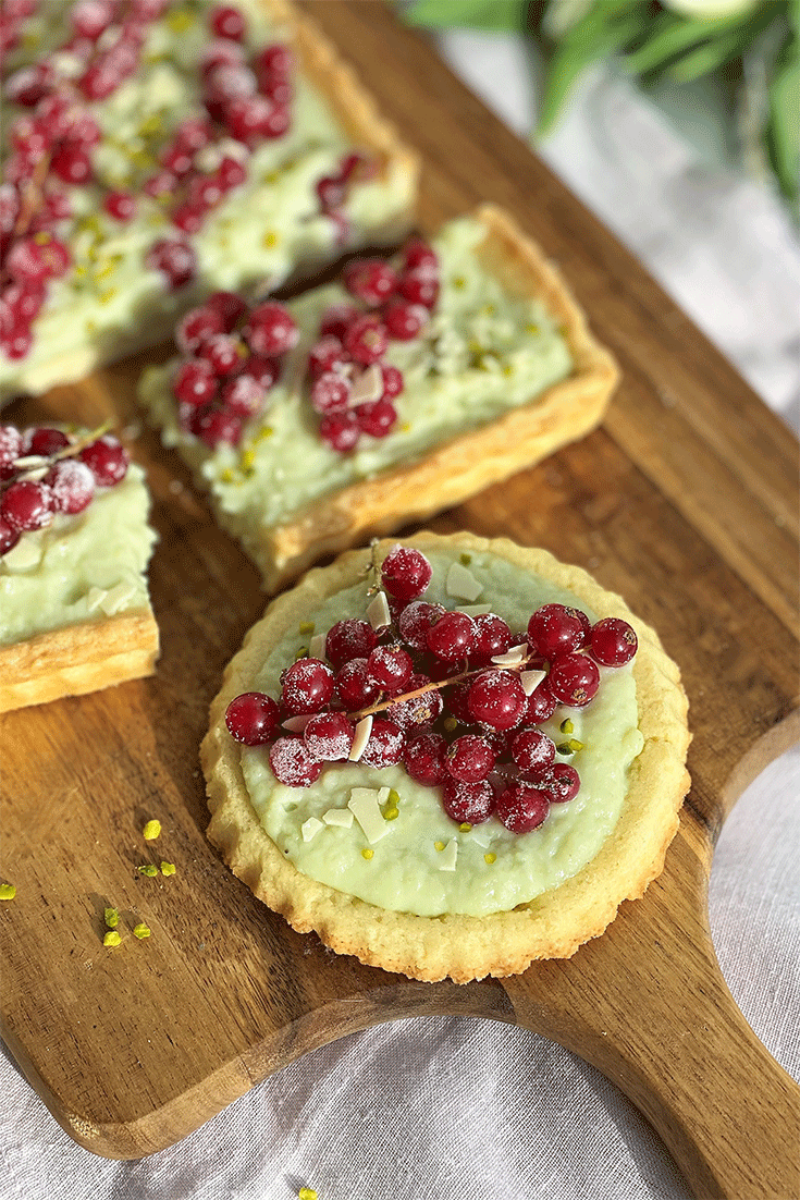 Tartelette mit Pistaziencreme und Beeren