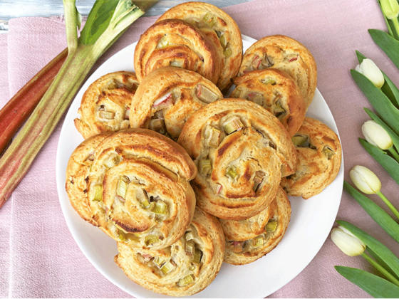Rhabarber-Marzipan-Schnecken