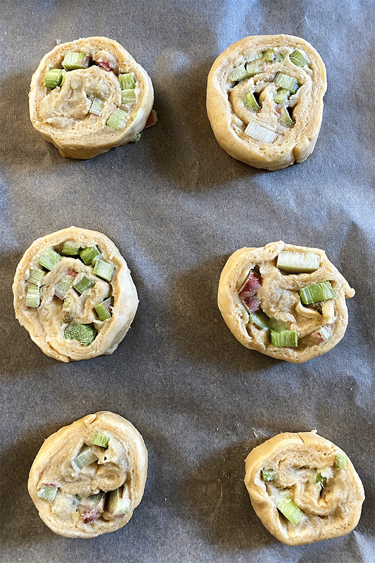 Rhabarberschnecken vor dem Backen