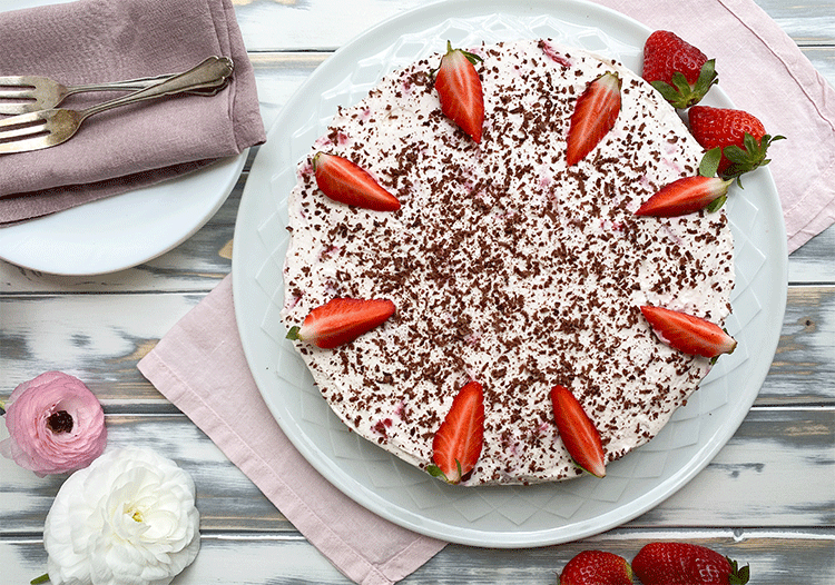 Erdbeer Torte mit Schokoladenboden