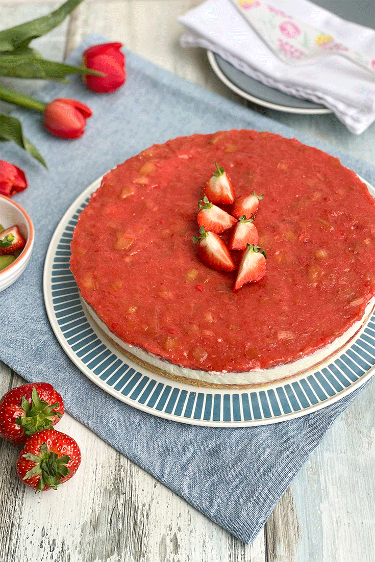 Erdbeer-Rhabarber-Torte Kühlschranktorte