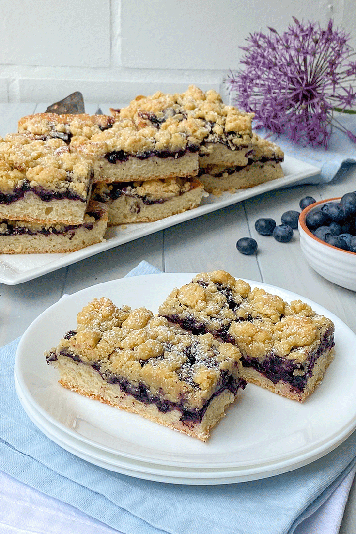 Veganer Streuselkuchen mit Blaubeeren - Küchenmomente