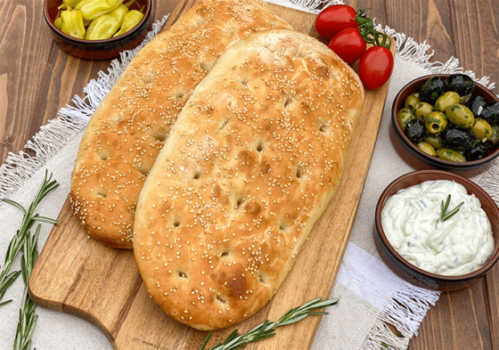 Lagana - Griechisches Fladenbrot mit Sesam - Küchenmomente