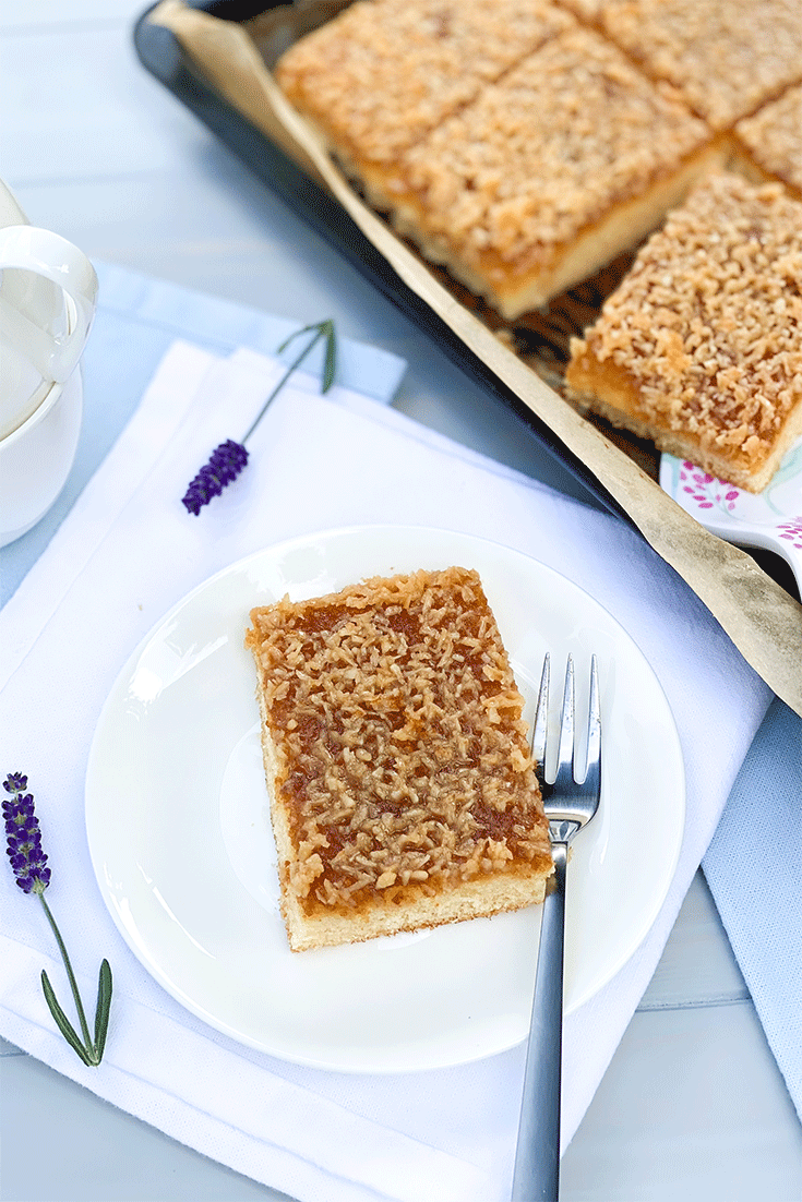 Dänischer Traumkuchen mit Kokoshaube