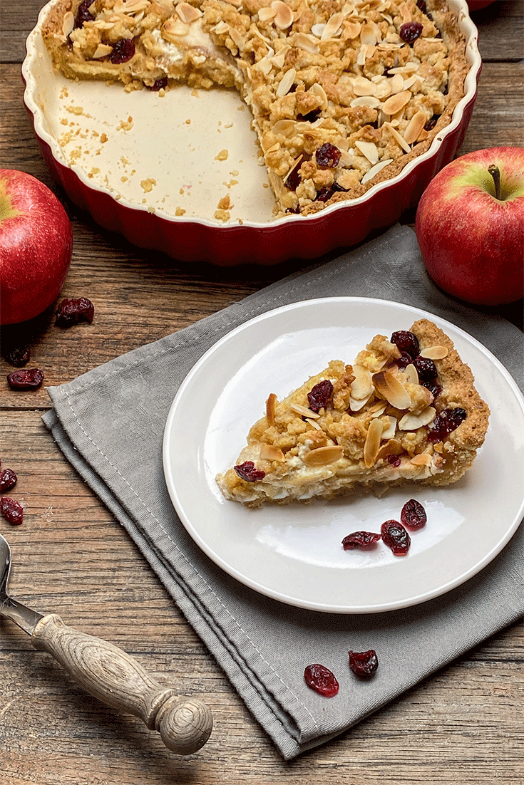 Anschnitt Tarte mit Äpfeln und Cranberry