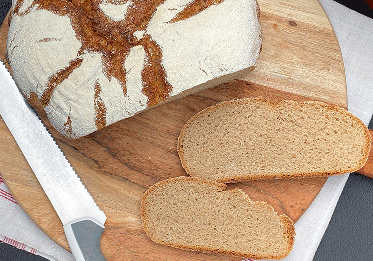 Anschnitt Buttermilchbrot mit Dinkelmehl