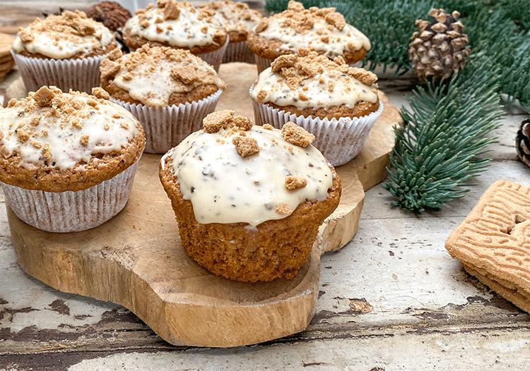 Muffins mit Spekulatius und Kaffee