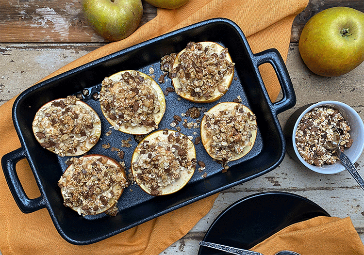 Bratapfel mit Streuseln