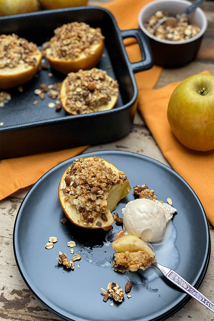 Bratäpfel mit Müslicrumble