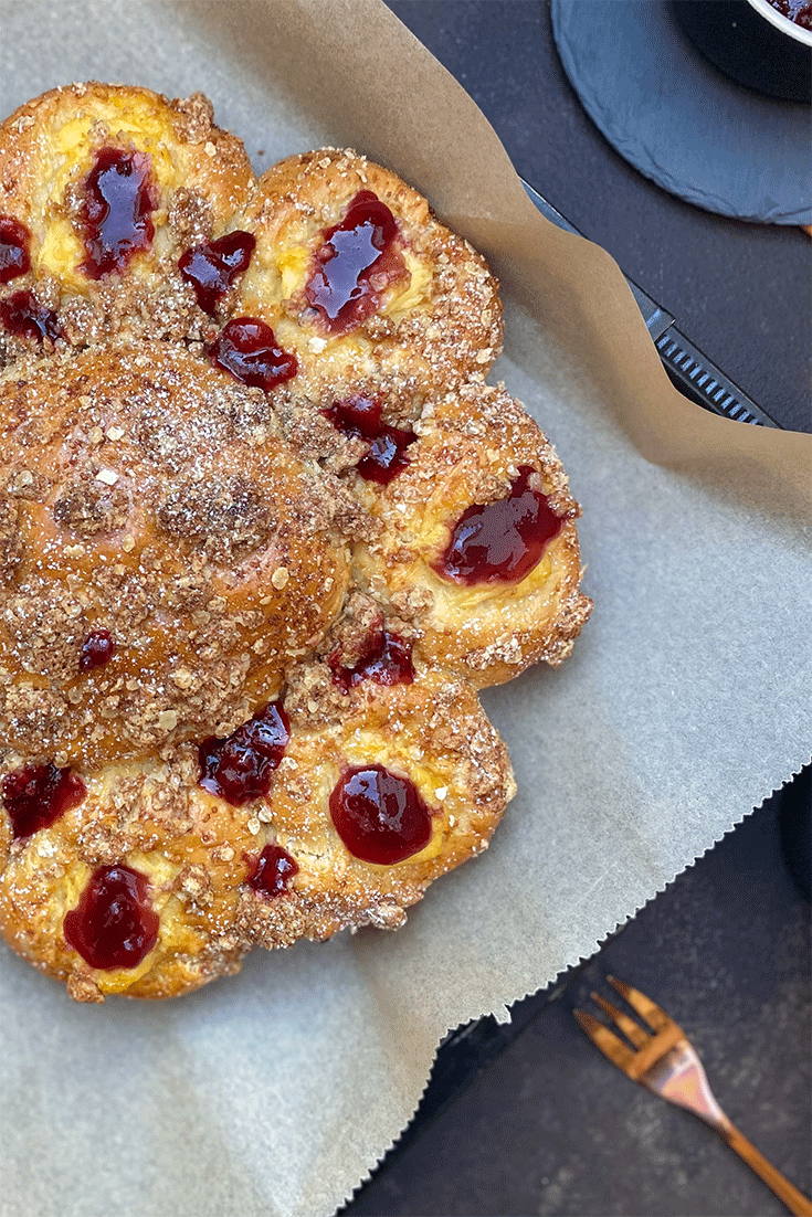 Streuselblume mit Puddingfüllung