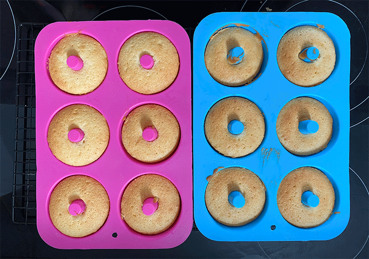 Schnelle Donuts aus dem Backofen in der Backform