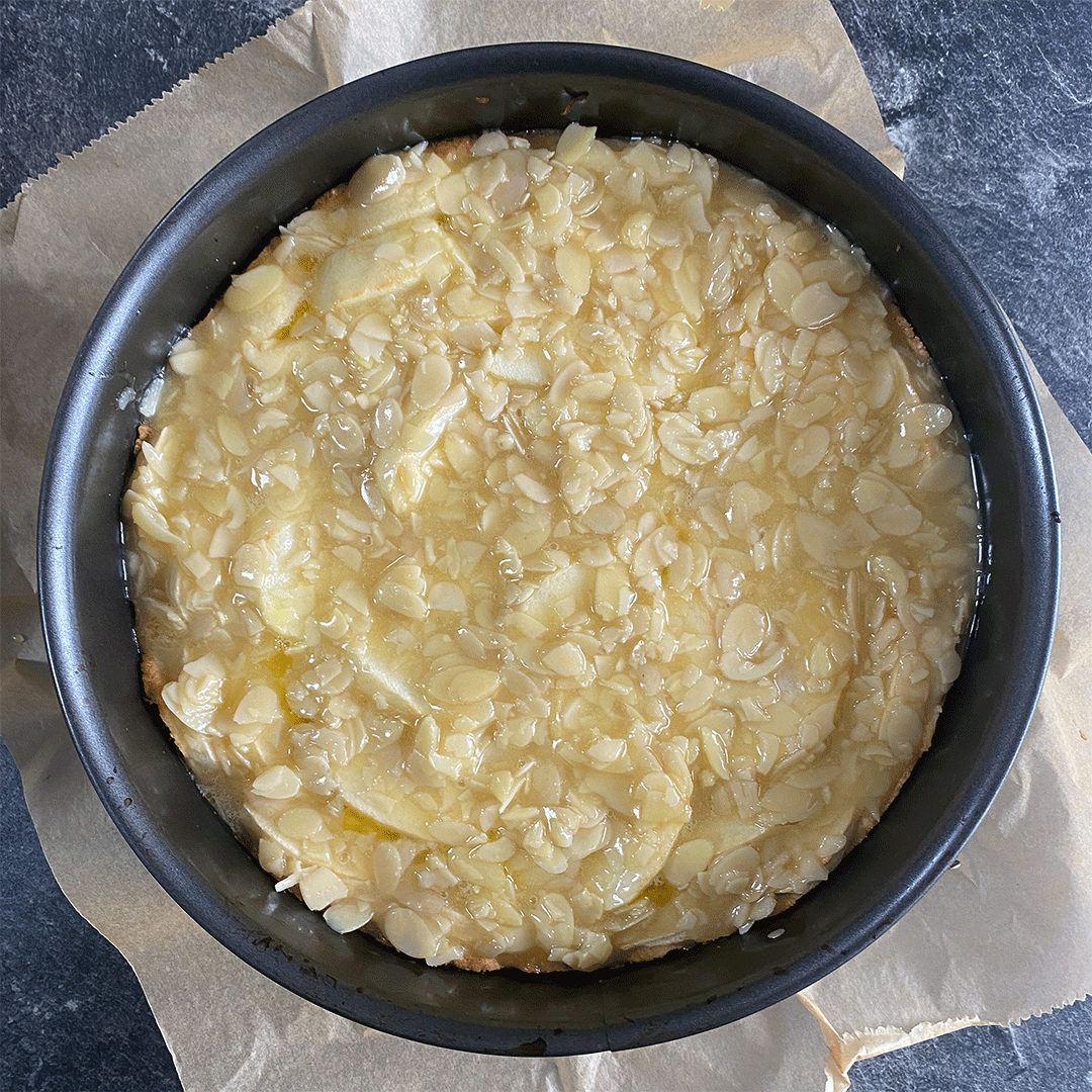 Omas Apfelkuchen mit Mandelhaube - Küchenmomente
