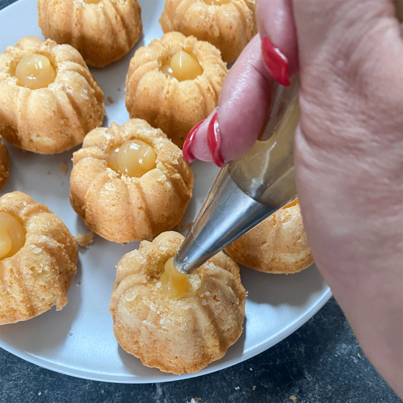 Cupcakes mit Lemon Curd Füllung