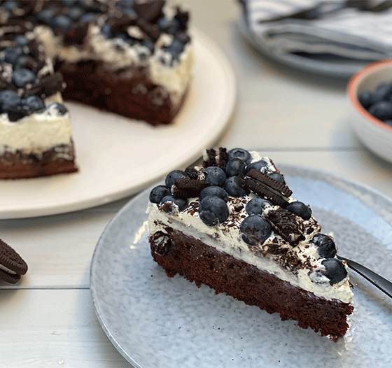 Oreo-Torte mit Heidelbeeren