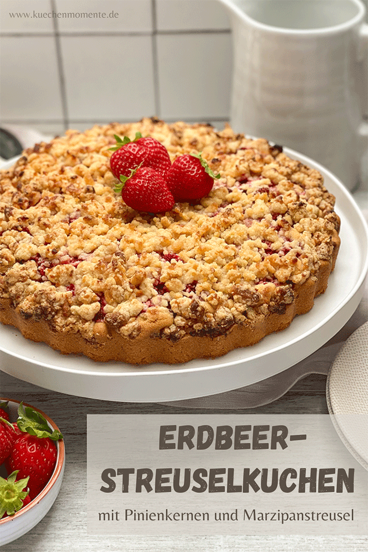 Erdbeer-Streuselkuchen mit Marzipan