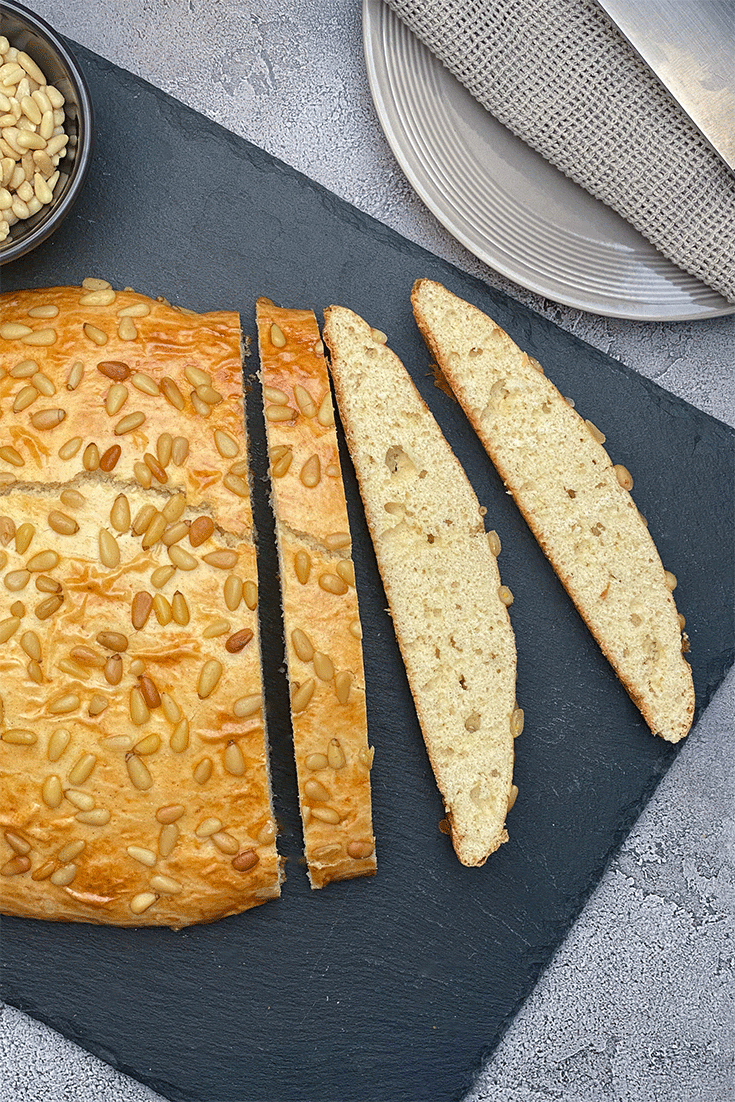 Kuchen mit Pinienkernen Andorra Couques Coca de piñone