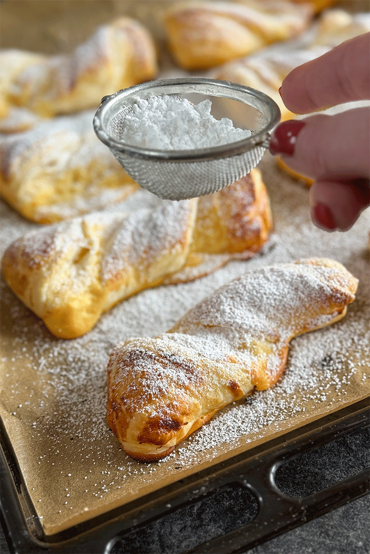 Blätterteig-Quarkstangen nach dem Backen