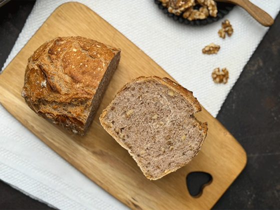 Walnuss-Brot aus dem Topf Übernachtgare ohne kneten