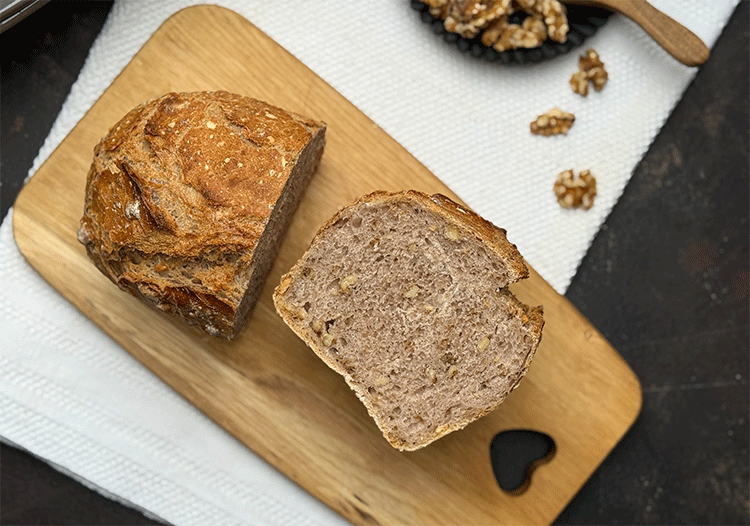 Walnuss-Brot aus dem Topf Übernachtgare ohne kneten