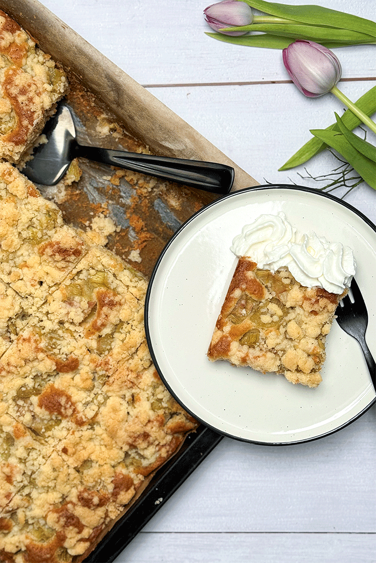 Blechkuchen Rhabarber mit Streuseln