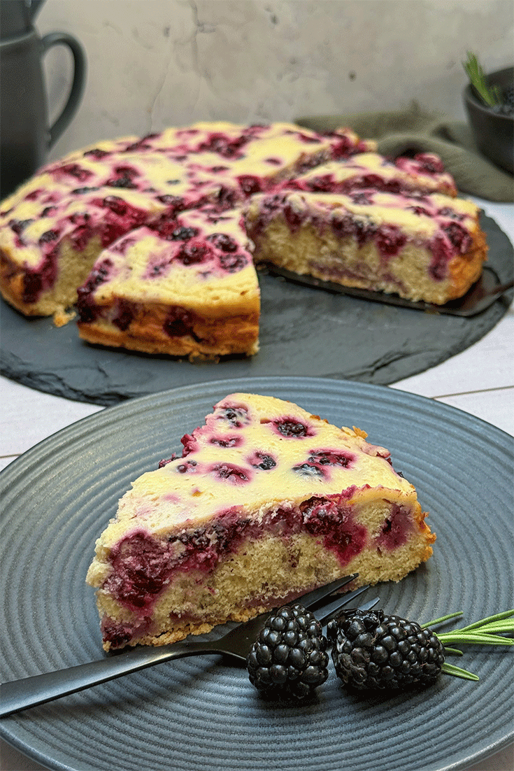 Anschnitt Brombeerkuchen