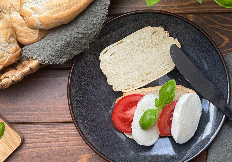 Italienische Brötchen Biove im Anschnitt